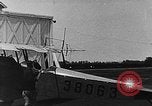 Standbild Curtiss JN 4D Flugzeuge United States USA, 1917, aus Sekunde 21 historischem Filmmaterial Videoclip 65675048543