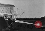 Standbild Curtiss JN 4D Flugzeuge United States USA, 1917, aus Sekunde 27 historischem Filmmaterial Videoclip 65675048543