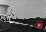 Standbild Curtiss JN 4D Flugzeuge United States USA, 1917, aus Sekunde 43 historischem Filmmaterial Videoclip 65675048543