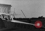 Standbild Curtiss JN 4D Flugzeuge United States USA, 1917, aus Sekunde 46 historischem Filmmaterial Videoclip 65675048543