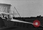 Standbild Curtiss JN 4D Flugzeuge United States USA, 1917, aus Sekunde 50 historischem Filmmaterial Videoclip 65675048543