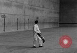 Standbild Jai Alai Spiel Spanien, 1956, aus Sekunde 9 historischem Filmmaterial Videoclip 65675048546