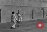 Standbild Jai Alai Spiel Spanien, 1956, aus Sekunde 14 historischem Filmmaterial Videoclip 65675048546