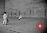 Standbild Jai Alai Spiel Spanien, 1956, aus Sekunde 17 historischem Filmmaterial Videoclip 65675048546