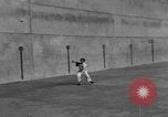 Standbild Jai Alai Spiel Spanien, 1956, aus Sekunde 27 historischem Filmmaterial Videoclip 65675048546