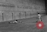 Standbild Jai Alai Spiel Spanien, 1956, aus Sekunde 29 historischem Filmmaterial Videoclip 65675048546