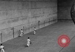 Standbild Jai Alai Spiel Spanien, 1956, aus Sekunde 52 historischem Filmmaterial Videoclip 65675048546