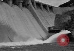 Standbild hydro elektrische Anlage Spanien, 1956, aus Sekunde 33 historischem Filmmaterial Videoclip 65675048551