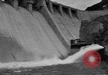 Standbild hydro elektrische Anlage Spanien, 1956, aus Sekunde 34 historischem Filmmaterial Videoclip 65675048551