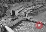 Standbild hydro elektrische Anlage Spanien, 1956, aus Sekunde 39 historischem Filmmaterial Videoclip 65675048551