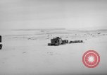 Immagine di Caterpillar treno da neve La Groenlandia, 1957, secondo 39 filmato di repertorio 65675048556