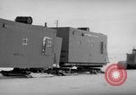 Immagine di Caterpillar treno da neve La Groenlandia, 1957, secondo 62 filmato di repertorio 65675048556