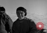 Immagine di Eskimos La Groenlandia, 1957, secondo 41 filmato di repertorio 65675048557