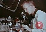 Standbild Camp Jahrhundert Grönland, 1961, aus Sekunde 11 historischem Filmmaterial Videoclip 65675048583