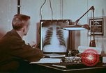 Standbild Camp Jahrhundert Grönland, 1961, aus Sekunde 16 historischem Filmmaterial Videoclip 65675048583