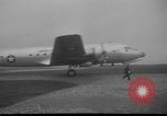 Standbild Generalleutnant Norstad Holland Niederlande, 1951, aus Sekunde 13 historischem Filmmaterial Videoclip 65675048593