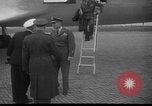 Standbild Generalleutnant Norstad Holland Niederlande, 1951, aus Sekunde 23 historischem Filmmaterial Videoclip 65675048593
