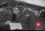 Standbild Generalleutnant Norstad Holland Niederlande, 1951, aus Sekunde 36 historischem Filmmaterial Videoclip 65675048593