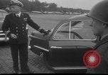 Standbild Generalleutnant Norstad Holland Niederlande, 1951, aus Sekunde 46 historischem Filmmaterial Videoclip 65675048593