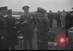 Standbild Generalleutnant Norstad Holland Niederlande, 1951, aus Sekunde 52 historischem Filmmaterial Videoclip 65675048593