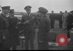 Standbild Generalleutnant Norstad Holland Niederlande, 1951, aus Sekunde 54 historischem Filmmaterial Videoclip 65675048593