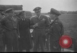 Standbild Generalleutnant Norstad Holland Niederlande, 1951, aus Sekunde 61 historischem Filmmaterial Videoclip 65675048593