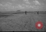 Standbild Gloster Meteor Düsenflugzeuge Volkel Holland, 1951, aus Sekunde 7 historischem Filmmaterial Videoclip 65675048594