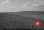 Standbild Gloster Meteor Düsenflugzeuge Volkel Holland, 1951, aus Sekunde 12 historischem Filmmaterial Videoclip 65675048594