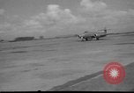 Standbild Gloster Meteor Düsenflugzeuge Volkel Holland, 1951, aus Sekunde 18 historischem Filmmaterial Videoclip 65675048594