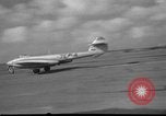 Standbild Gloster Meteor Düsenflugzeuge Volkel Holland, 1951, aus Sekunde 19 historischem Filmmaterial Videoclip 65675048594