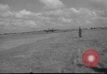 Standbild Gloster Meteor Düsenflugzeuge Volkel Holland, 1951, aus Sekunde 28 historischem Filmmaterial Videoclip 65675048594