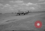 Standbild Gloster Meteor Düsenflugzeuge Volkel Holland, 1951, aus Sekunde 29 historischem Filmmaterial Videoclip 65675048594