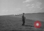 Standbild Gloster Meteor Düsenflugzeuge Volkel Holland, 1951, aus Sekunde 31 historischem Filmmaterial Videoclip 65675048594