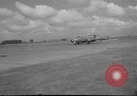 Standbild Gloster Meteor Düsenflugzeuge Volkel Holland, 1951, aus Sekunde 35 historischem Filmmaterial Videoclip 65675048594