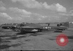 Standbild De Havilland Vampire Düsenflugzeuge Holland Niederlande, 1951, aus Sekunde 3 historischem Filmmaterial Videoclip 65675048595