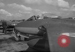 Standbild De Havilland Vampire Düsenflugzeuge Holland Niederlande, 1951, aus Sekunde 8 historischem Filmmaterial Videoclip 65675048595