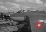 Standbild De Havilland Vampire Düsenflugzeuge Holland Niederlande, 1951, aus Sekunde 9 historischem Filmmaterial Videoclip 65675048595