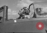 Standbild De Havilland Vampire Düsenflugzeuge Holland Niederlande, 1951, aus Sekunde 19 historischem Filmmaterial Videoclip 65675048595
