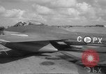 Standbild De Havilland Vampire Düsenflugzeuge Holland Niederlande, 1951, aus Sekunde 33 historischem Filmmaterial Videoclip 65675048595