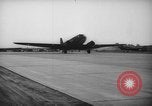 Immagine di Stati Uniti C 47 velivoli Teatro europeo, 1944, secondo 41 filmato di repertorio 65675048603