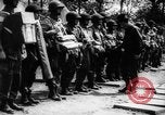 Standbild Alliierter Fallschirmjäger europäische Theater, 1944, aus Sekunde 20 historischem Filmmaterial Videoclip 65675048605