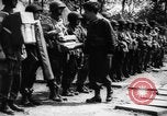 Standbild Alliierter Fallschirmjäger europäische Theater, 1944, aus Sekunde 25 historischem Filmmaterial Videoclip 65675048605