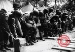 Standbild Alliierter Fallschirmjäger europäische Theater, 1944, aus Sekunde 43 historischem Filmmaterial Videoclip 65675048605