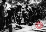Standbild Alliierter Fallschirmjäger europäische Theater, 1944, aus Sekunde 49 historischem Filmmaterial Videoclip 65675048605