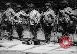 Standbild Alliierter Fallschirmjäger europäische Theater, 1944, aus Sekunde 56 historischem Filmmaterial Videoclip 65675048605