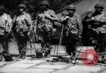Standbild Alliierter Fallschirmjäger europäische Theater, 1944, aus Sekunde 59 historischem Filmmaterial Videoclip 65675048605