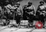 Standbild Alliierter Fallschirmjäger europäische Theater, 1944, aus Sekunde 61 historischem Filmmaterial Videoclip 65675048605