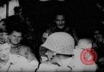 Immagine di Allied Airborne fanteria preparare per il D-Day Regno Unito, 1944, secondo 24 filmato di repertorio 65675048606