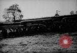 Immagine di Allied Airborne fanteria preparare per il D-Day Regno Unito, 1944, secondo 50 filmato di repertorio 65675048606