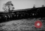 Immagine di Allied Airborne fanteria preparare per il D-Day Regno Unito, 1944, secondo 53 filmato di repertorio 65675048606
